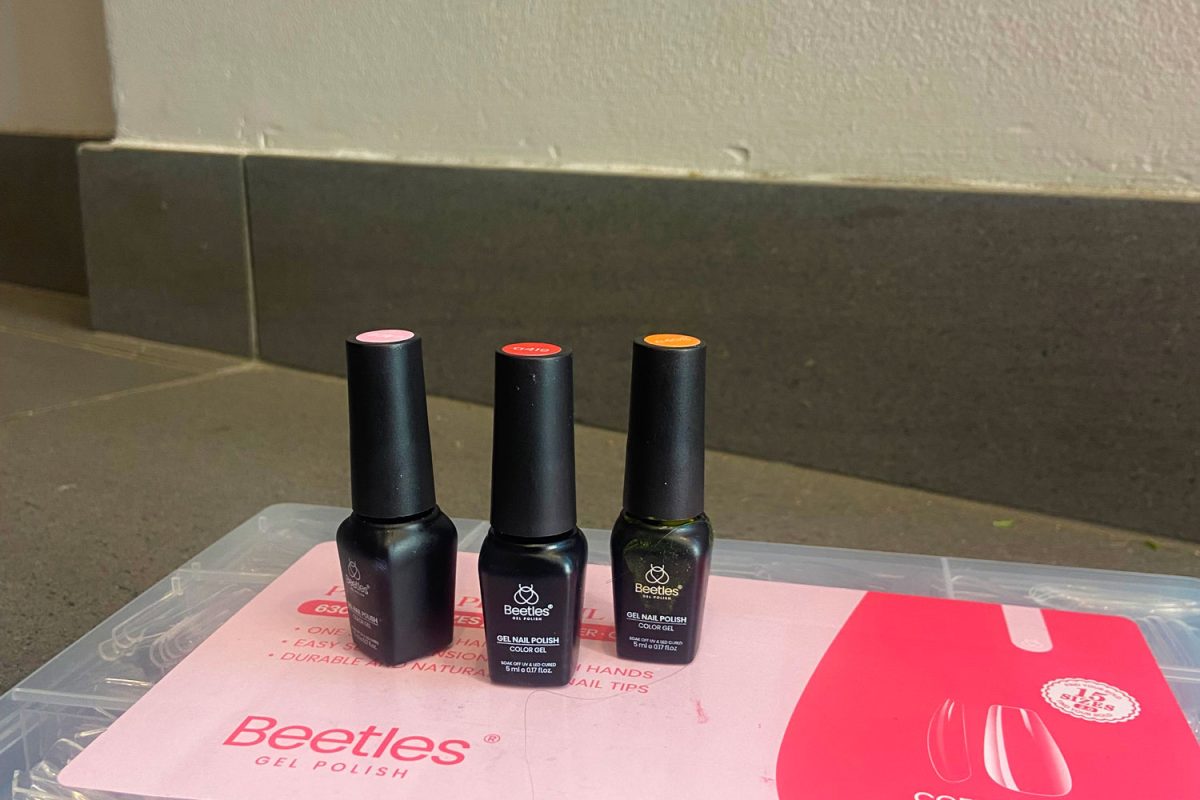 Gel nail polish atop press on case of nails