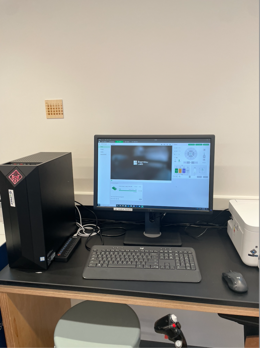 The Puma Makers helped students use computers. "I think in terms of helping people who ask for help, it is very successful ... I feel like a lot of people don't know the ULab and these tools are there for you," Weinstein said. 