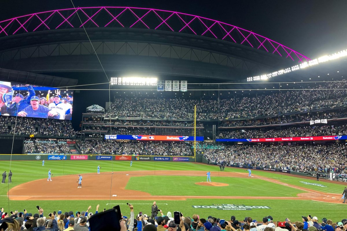 On Oct. 16, the Mariners lost to the Blue Jays 8 - 2 on game 4 of the ALCS.