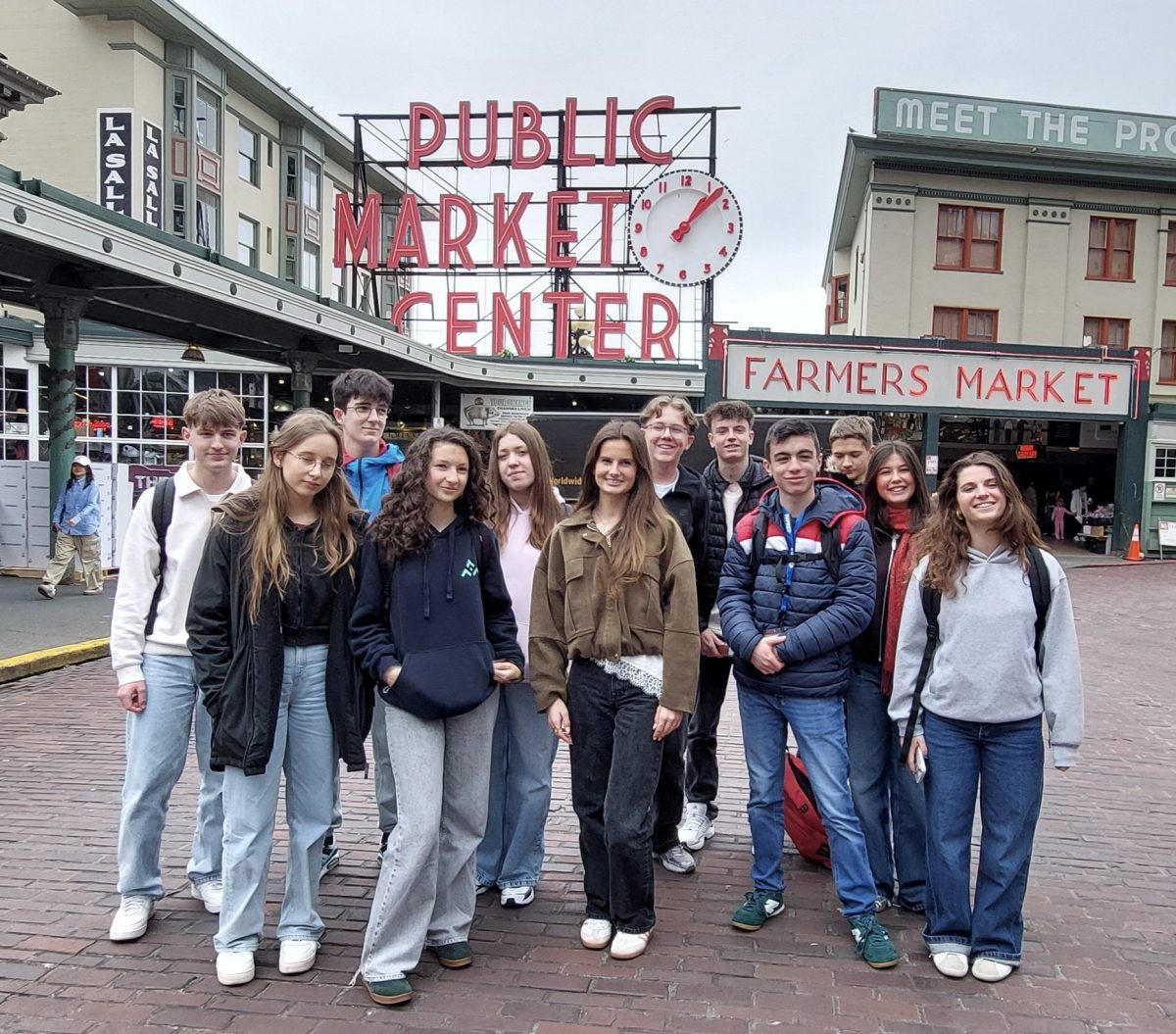 Saint-Brieuc students visit Pike Place Market.